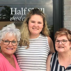 Meet your Posher, Madelyn